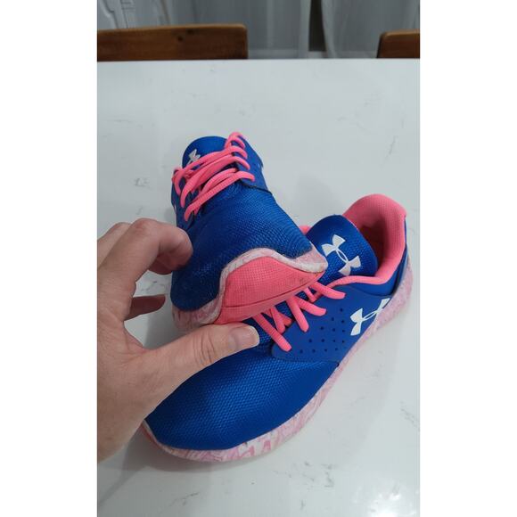 Under Armour swirl flow athletic training shoes pink/blue gym Outdoors  8.5 W - Picture 5 of 8